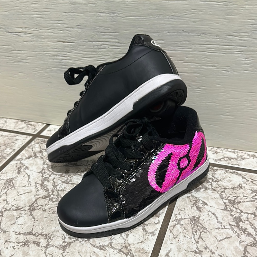 Heelys Black and Pink Kids Sneakers